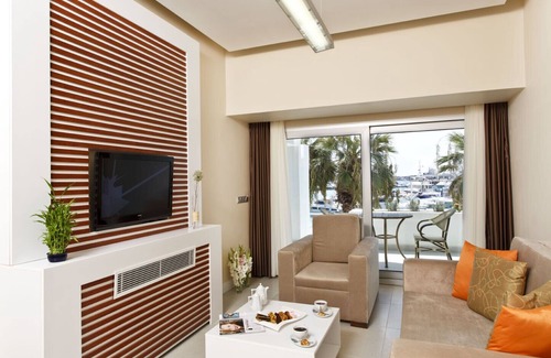 Altınyunus Mahallesi Apartment | Marin View Residance