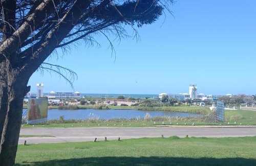 Punta Mogotes House | Marina