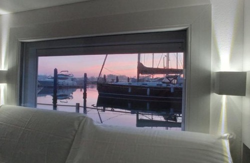 Lido degli Estensi Boat Rental | Marina degli Estensi Floating Resort