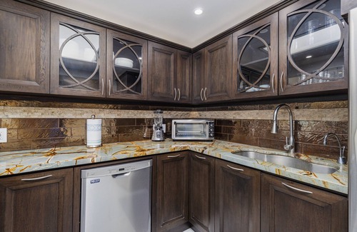 Bajio Apartment | Marina Residences 2 bed + 2 bath pool & canal view