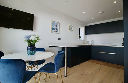 Seaford Apartment | Marine View Apartment