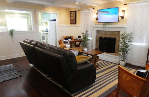 Garibaldi House | Mariner's Retreat ~ A Downtown Garibaldi Oasis