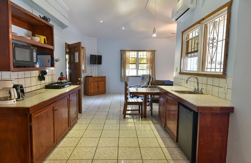 Antoneys Cay Apartment | Mariposa Lodge