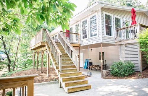 Northport House | Maritime Retreat on Lake Tuscaloosa
