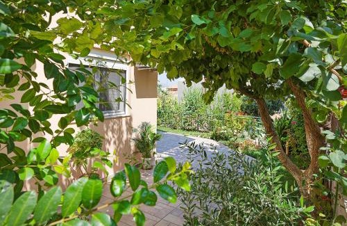 Spata-Artemida House | Markella's House