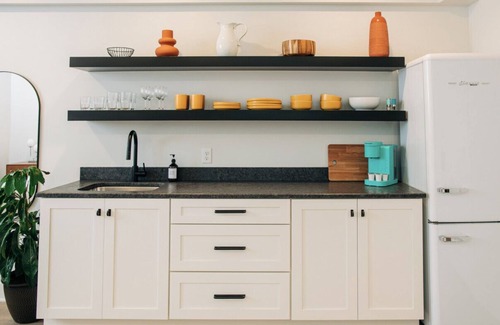 East Market District Apartment | Market #11 · Stellar Suites | Garden Studio in NuLu | Bikes