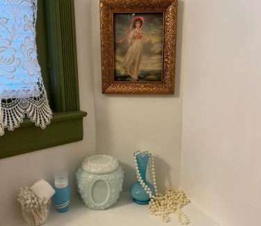 Nappanee Bed & Breakfast | Market St Manor Bed and Breakfast