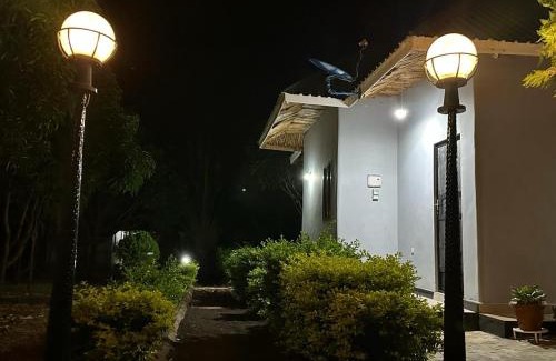 Moshi House | Maro Homestay Sango