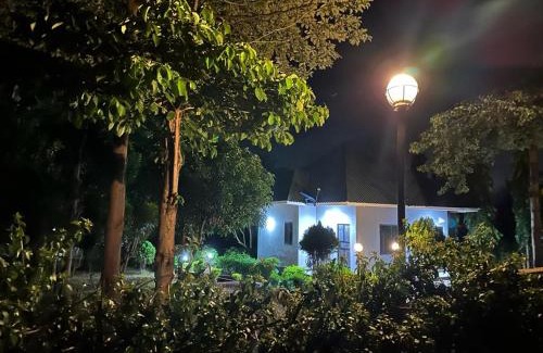 Moshi House | Maro Homestay Sango