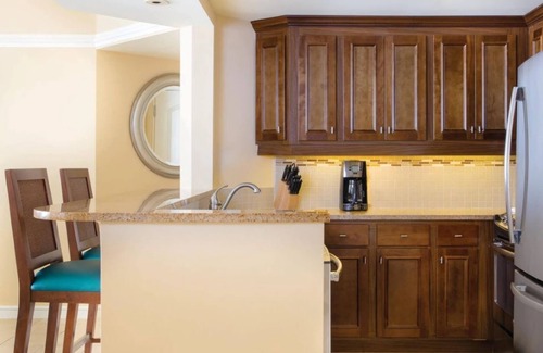 Palm Beach Resort | 🌴Marriott Aruba Surf Club✨ Experience Paradise in a 2BR Villa - Sleeps 8!