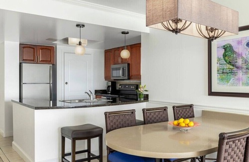 Estate Bakkero Condo | Marriott Frenchman Cove Week of Christmas