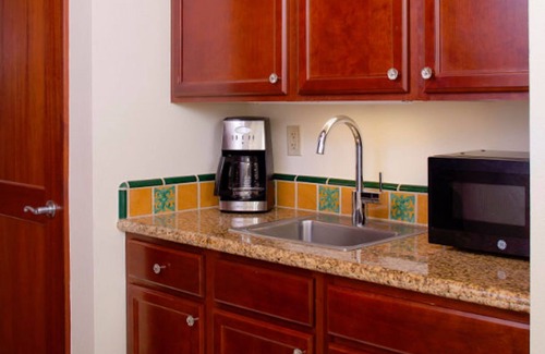 Ko Olina Resort | Marriott KoOlina Beach Club, Beautifully appointed studio with kitchenette.