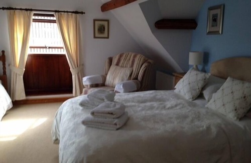 Rugeley Bed & Breakfast | Marsh Farm