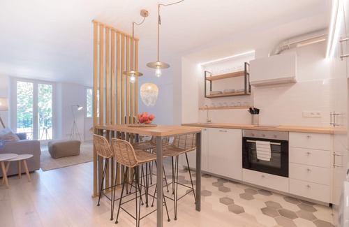 La Llotja-Born Apartment | Marsuites 1 - Palace and Cathedral View (First floor)