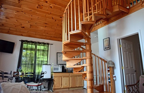 Sackets Harbor Ski Chalet | Martin’s Guesthouse