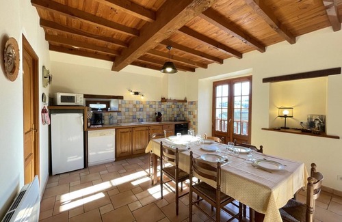 Rebenacq House | Marty - Rebenacq - Gîte