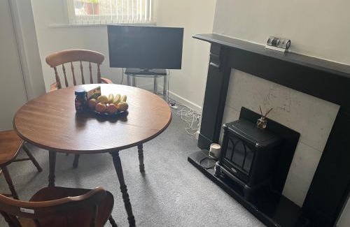 Tunstall House | Marvellous Room 1