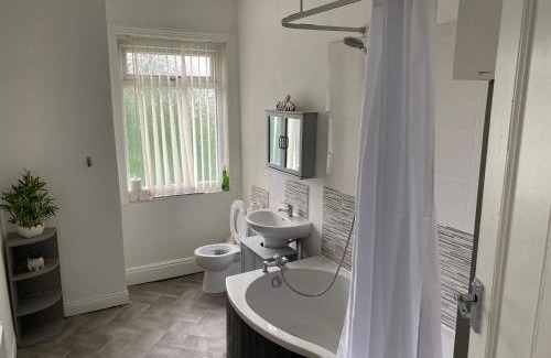 Tunstall House | Marvellous Room 1