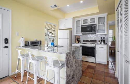 Corpus Christi Apartment | Marvelous Waterfront! Pool/Spa 1BR King with DecknBrand New Docks and Slips