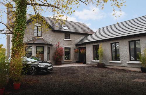 Antrim Villa | Mary's Lane