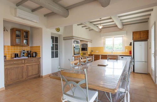 Villars Villa | Mas 12 pers heart Luberon, air-conditioned, swimming pool, wooded land 5000 m2,