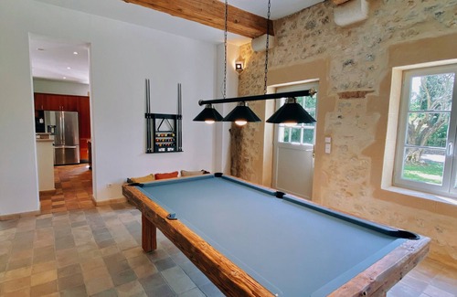Euzet-les-Bains Cottage | Mas de campagne de 750 m² pour 20 personnes piscine tennis spa jeux billard