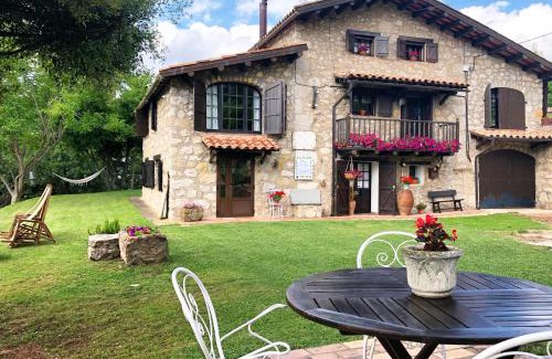 Vallcebre Apartment | Masia Cap del Roc