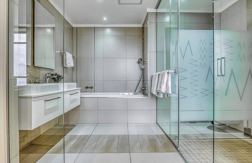 Sandown Hotel | Masingita Towers Luxury Hotel