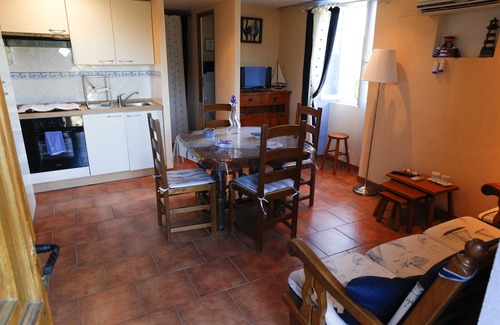 Thenon Cottage | MASKALI, Gite le Marin, heated swimming pool open view