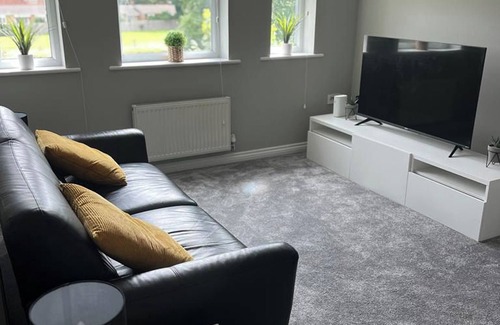 Thornaby On Tees House | Master Lodge