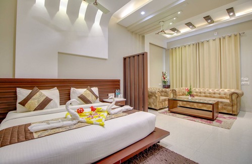 Garjia Hotel | Maulik Mansion Resort