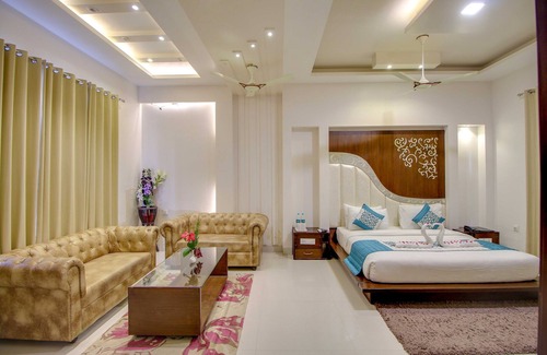 Garjia Hotel | Maulik Mansion Resort