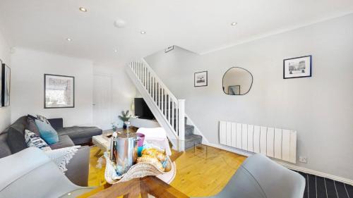 Glasgow House | Mavisbank Gardens