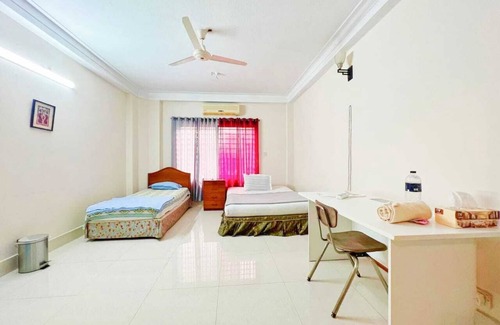 Gulshan Hotel | Maya Eco Guest House only for Traveler from Abroad. Its heart of Gulshan 2 ,DHK