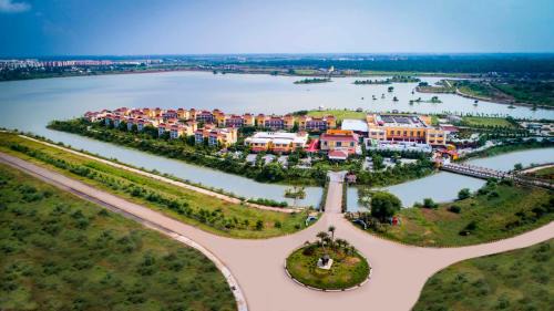 Raipur Hotel | MAYFAIR Lake Resort