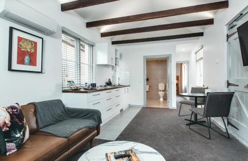 New Town Hotel | Maylands Lodge