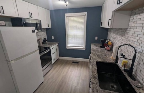 Roxboro House | Mayo Lake Getaway