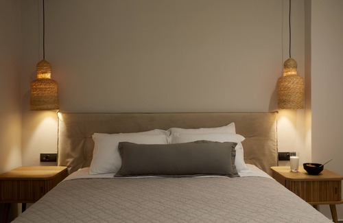 Pyrgos Hotel | Mayu Suites
