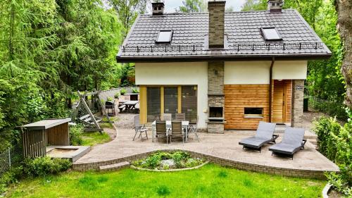 Gledy Villa | Mazursko - komfortowe domy 8 osobowe nad jeziorem, balia lub sauna