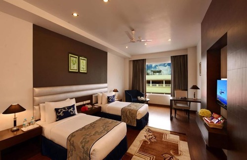 Moradabad Hotel | MB Greens Clarks Inn Moradabad