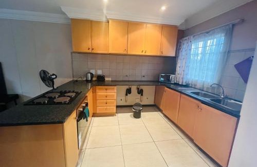 Arcadia Bed & Breakfast | Mbizo Cozy Retreat- Lofts at Loftus