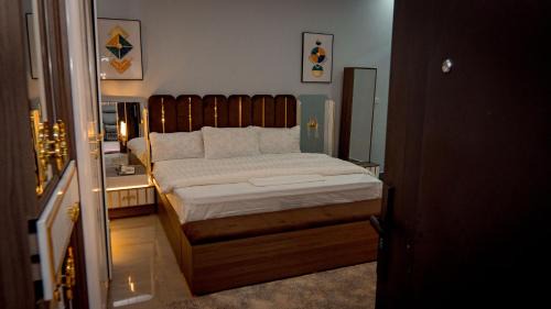 Kahama Hotel | Mboka Village