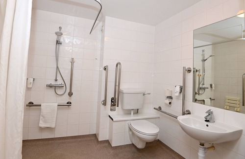 Knightcote Hotel | Meadow Farm, Redditch by Marstons Inns