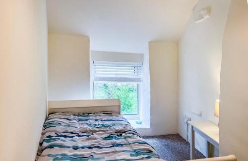 Crich House | Meadow View Cottage