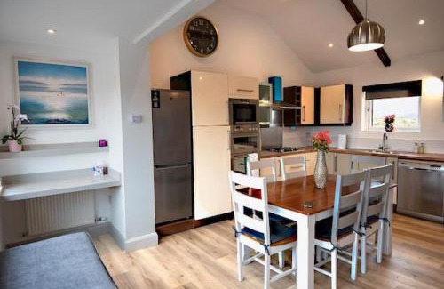 Castlemartyr House | MEADOWLANE LODGE