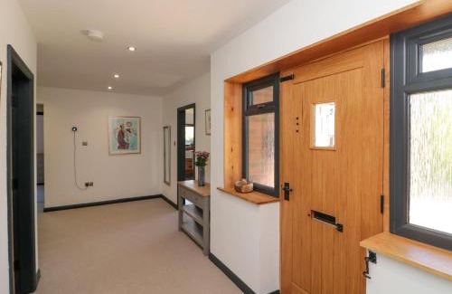 Weaverthorpe House | Meadowside