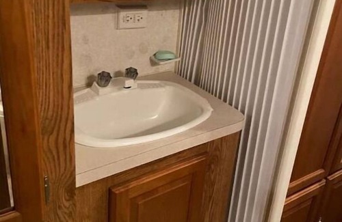 Whitehall RV Rental | MED Park Campground Sierra