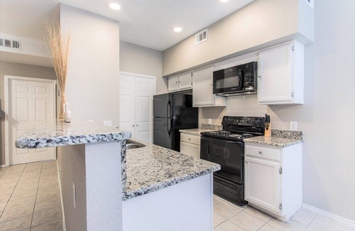Medical Center District Condo | Medical Center Condo for Medical Students, Professionals and Small Families.