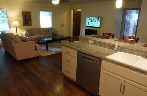 Willow Meadows/Willowbend Area House | Medical Center, Quiet and Safe, Everything Provided!
