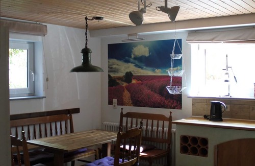 Vogelgrun Apartment | Mediterranean living ambience in a quiet, rural location